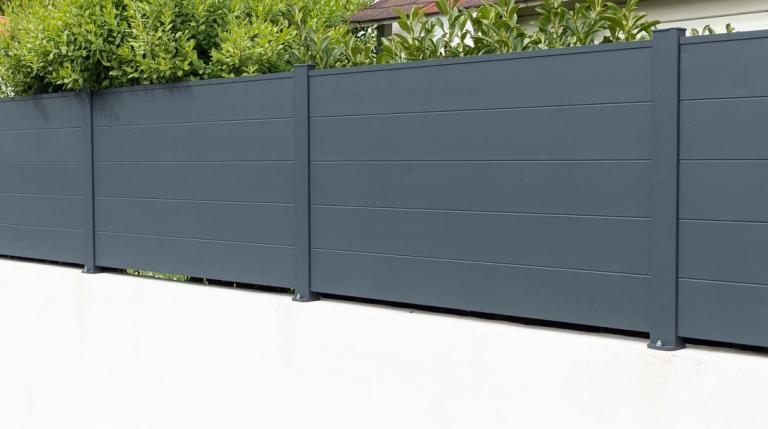 Installation de clôture, les étapes clés pour un résultat durable